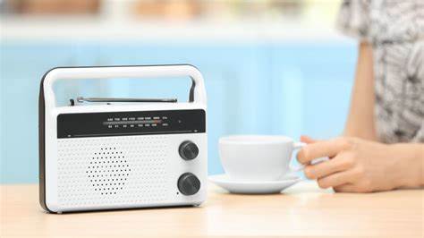listening_radio_home